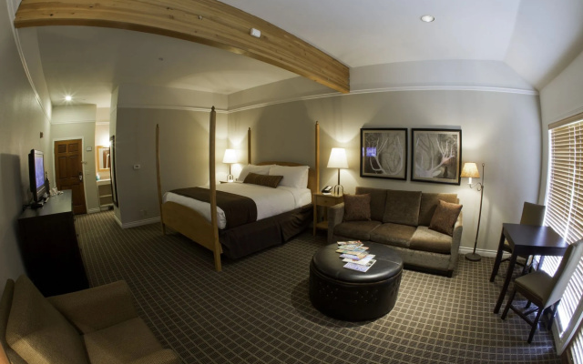 Pine Ridge Inn