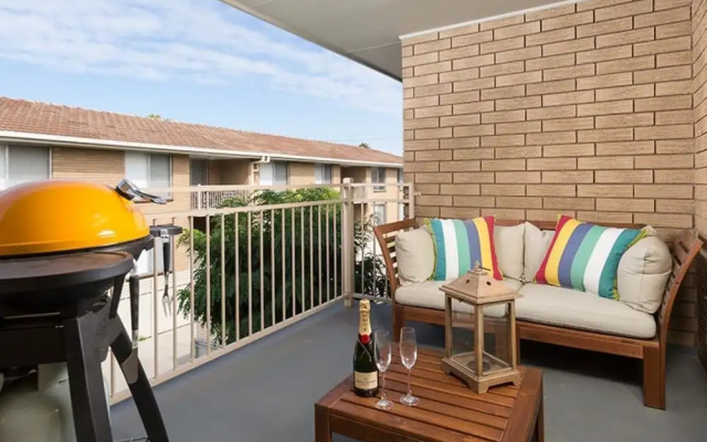 Living in Luxury - Central & Sophisticated