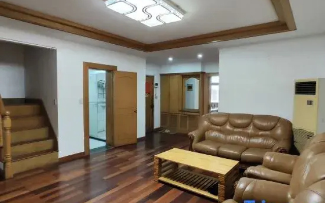HuPofun Homestay (Jiuhuashan Subway Station)