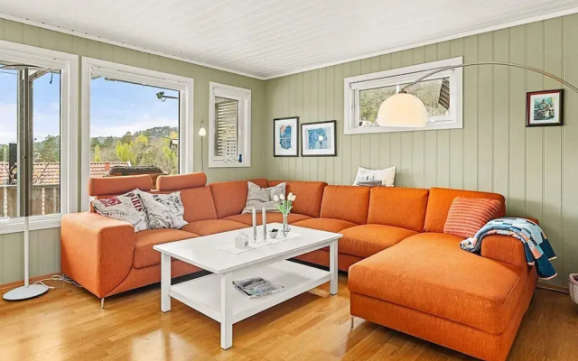 10 Person Holiday Home in Lindesnes