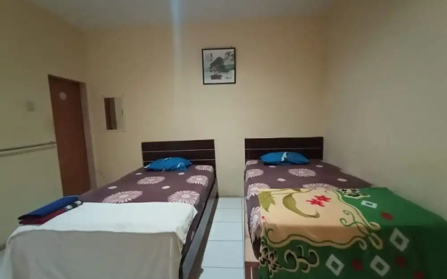 First Inn Hotel