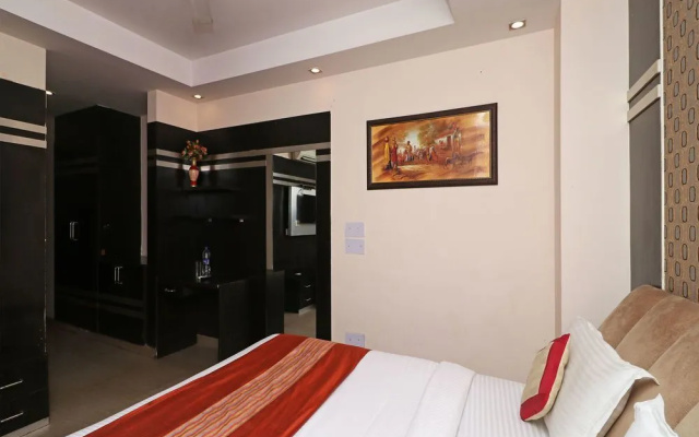 OYO 13299 Hotel Blue Pearl