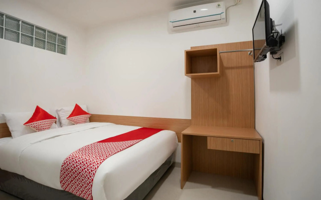 Hotel O Hegarbudhi Residence