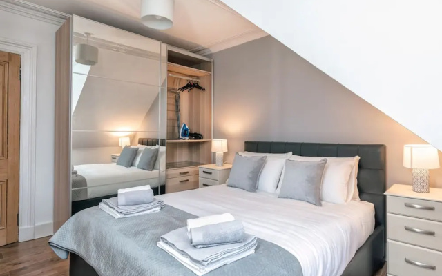 Highland Holburn Apartment