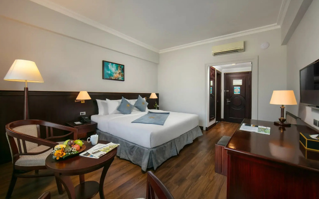 The Tray Hotel Hai Phong