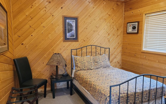 Dog-Friendly The Lodge Home in Quiet Location by RedAwning