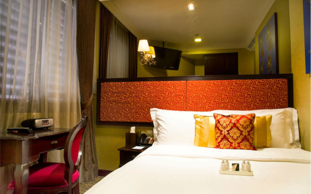 Nostalgia Hotel