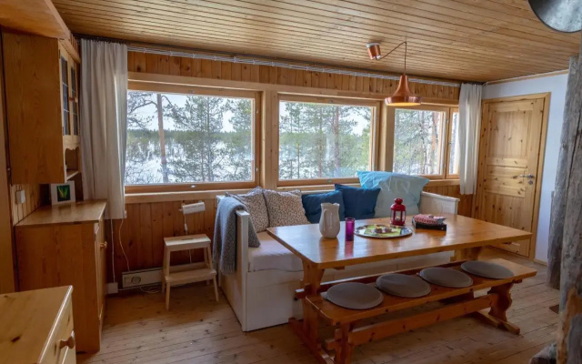VESI - The White Blue Wilderness Lodge