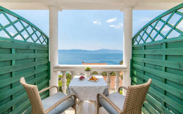 More - 60m From the sea - A3 Sime