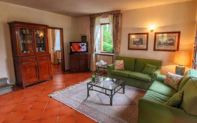 Holiday Home for 8 Guests