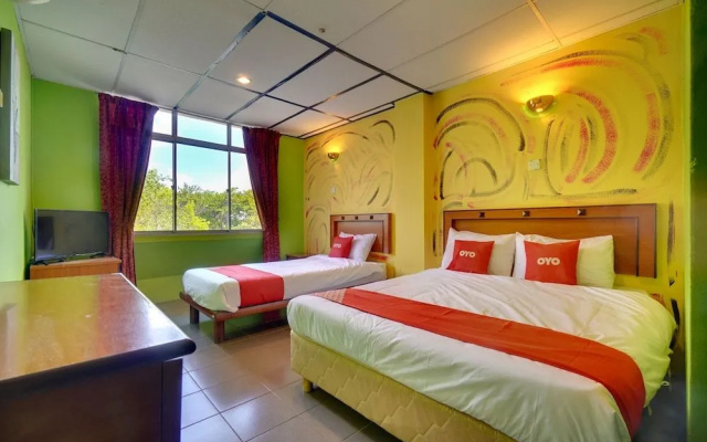 OYO 90929 DJ Hotel
