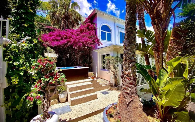 Clifton YOLO Spaces – Clifton Beachfront Penthouse