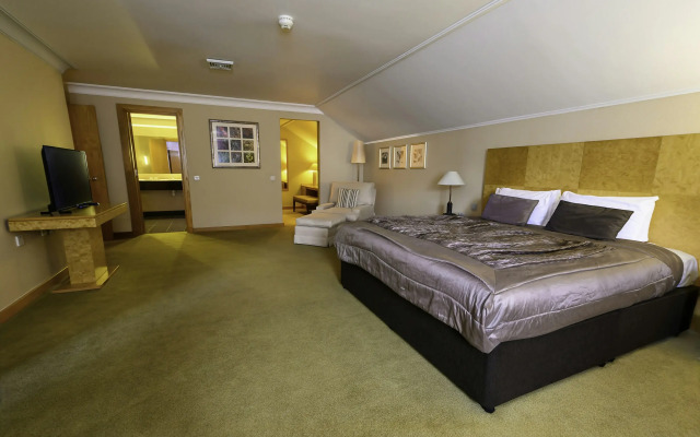 Regency Park Hotel