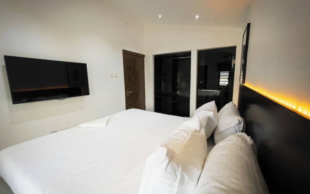Luxe Apartments