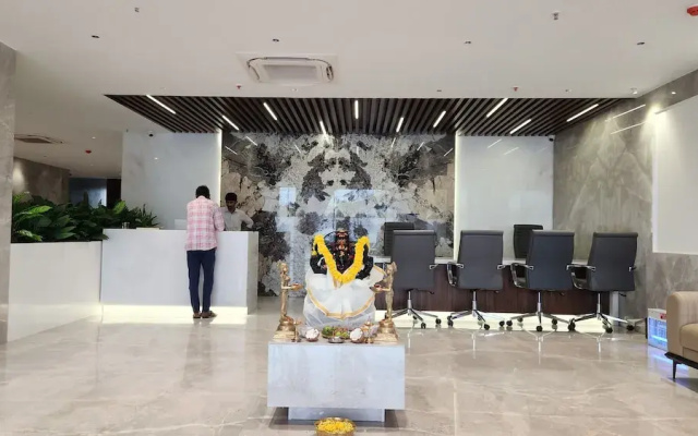 Hotel Tulips Grand
