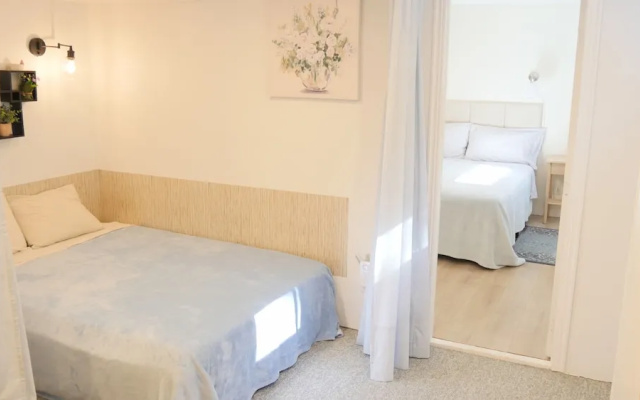 Applewood Hills Apartment
