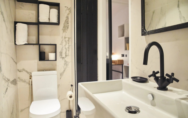 Madrigal hotel