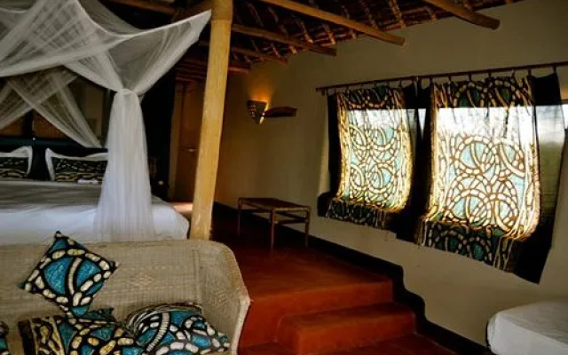 Nuarro Lodge