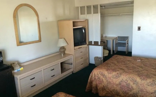 Lamplighter Motel