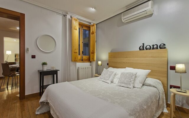 Апартаменты Fuencarral Apartments by FlatSweetHome комната для гостей