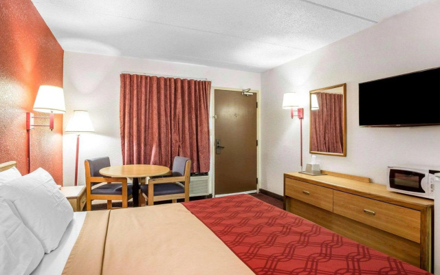 Econo Lodge Jonesboro - Atlanta South