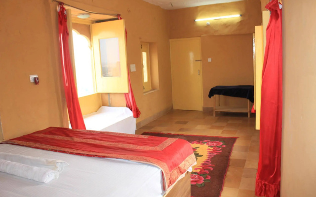 Mud Mirror Guesthouse