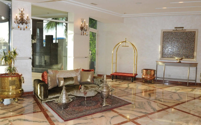 Le Zenith Hotel