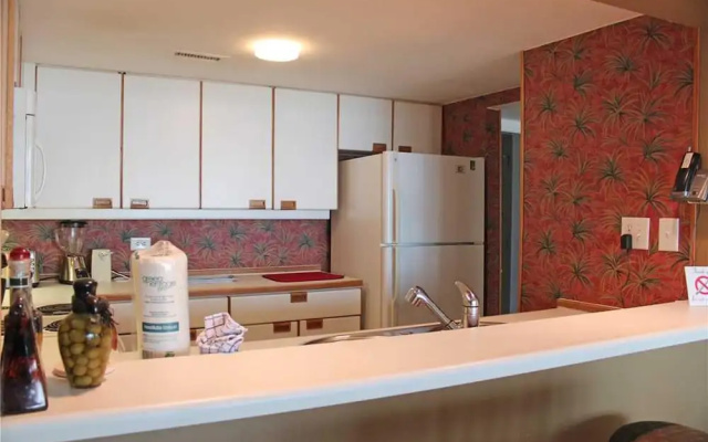 Ocean Creek South Tower #QQ1 Ocean View (P) by RedAwning