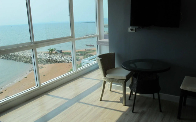 Nantra Pattaya Baan Ampoe Beach