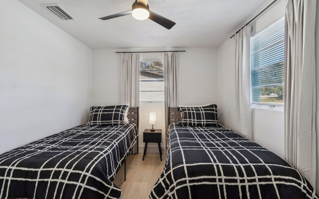 Elite Stay Partners- Largo