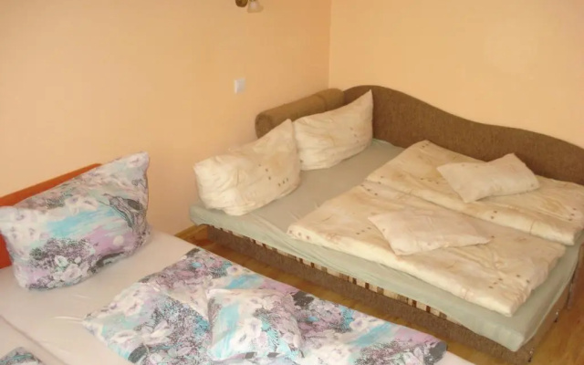 Sunshine Apartment