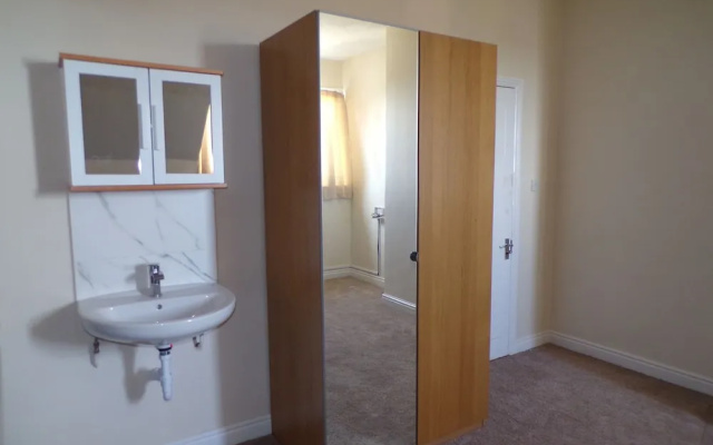 Carmel Serviced Rooms