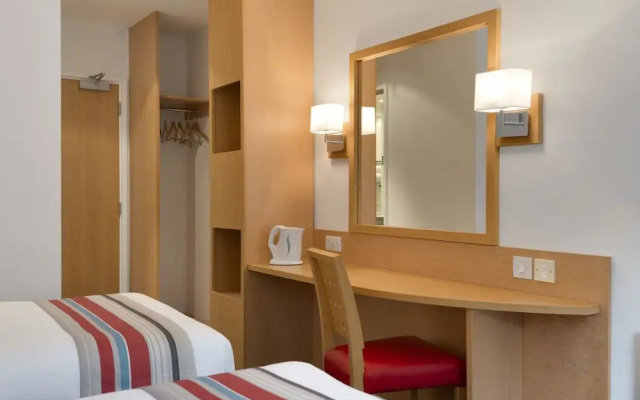 Ramada Wakefield