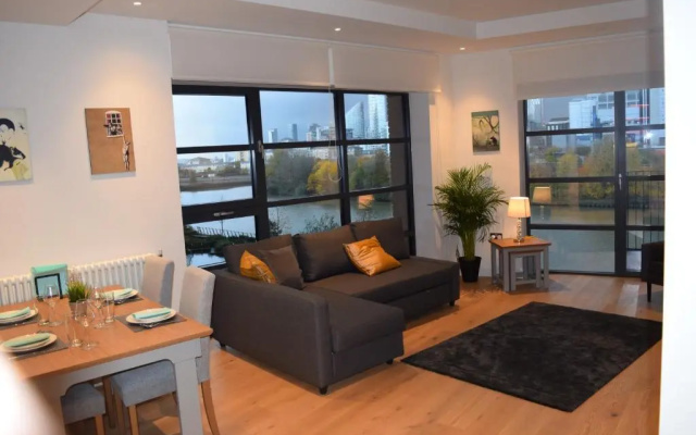 London City Island 3 Bedroom Luxury Apartments, Canary Wharf