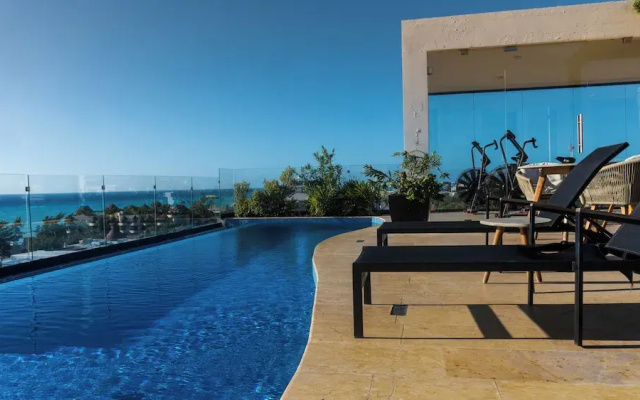 Menesse Apartment