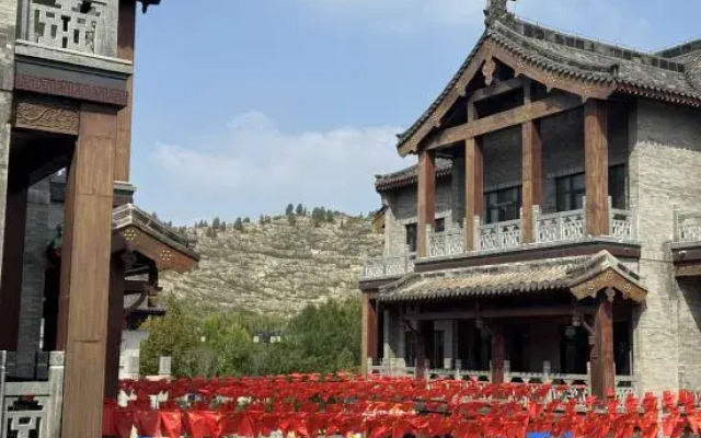 Moshang Qingju Hotel (Liangshan Longcheng Square Store)
