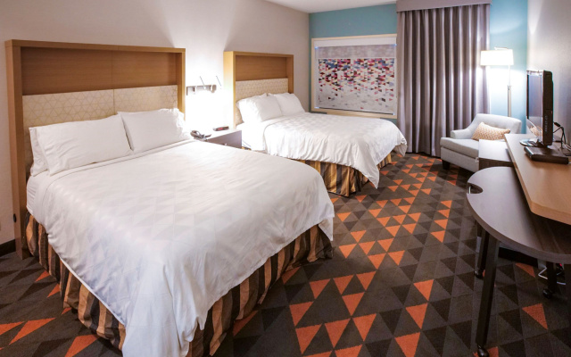 Holiday Inn Hotel & Suites Osoyoos by IHG