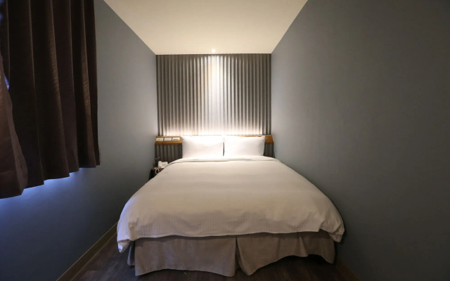 Central Hotel