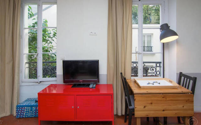 Отель BP Apartments - Le Marais area Франция, Париж - отзывы, цены и фото номеров - забронировать отель BP Apartments - Le Marais area онлайн комната для гостей