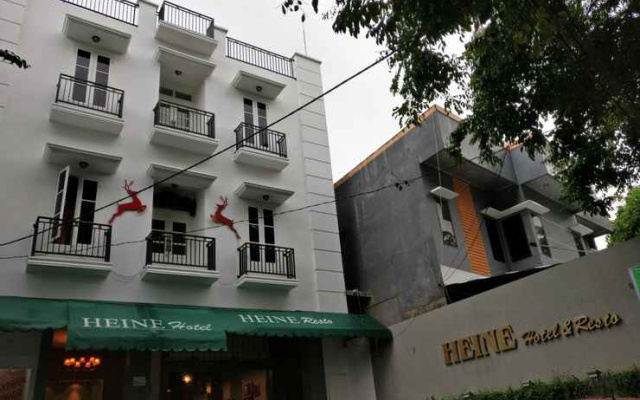 Heine Hotel
