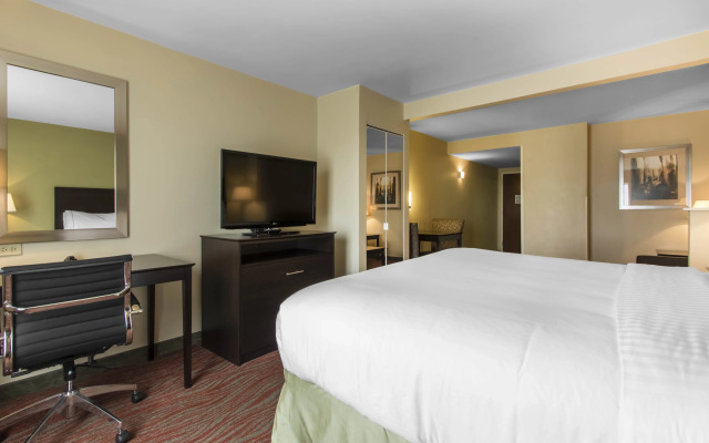 Holiday Inn Express Hotel & Suites Cullman by IHG