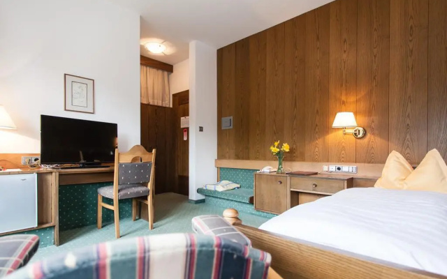 Hotel Am Wolfgrubenersee