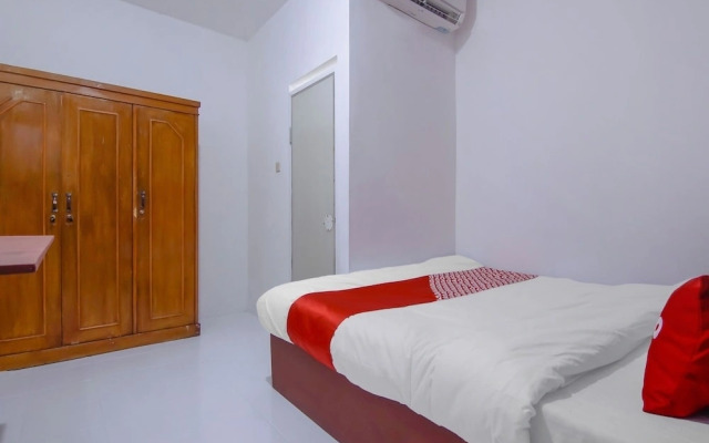 Oyo 89994 Kartini House