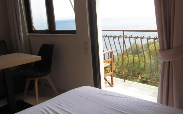 Kalypso Guesthouses