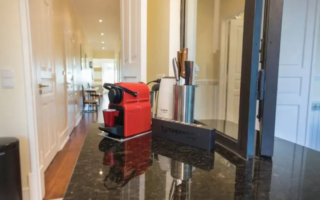 Spacious 4bdr River View