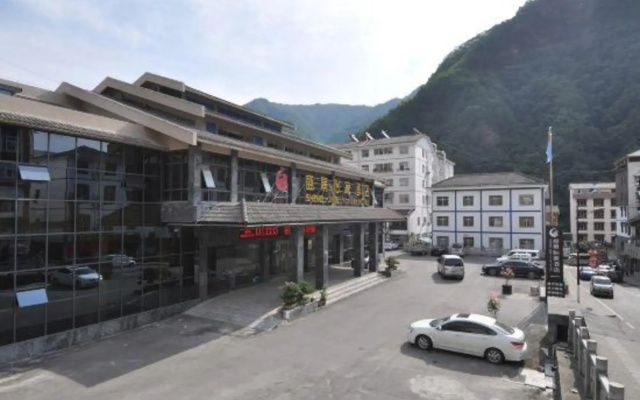 Shengjing Yijia Hotel