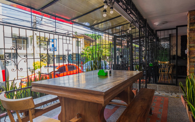 Hotel Lares 70 Laureles
