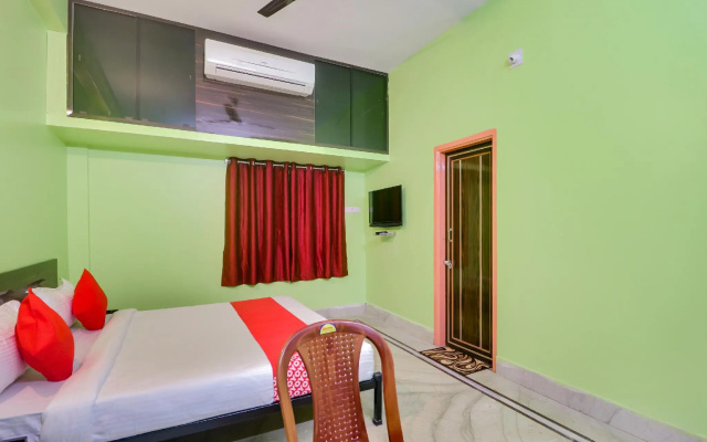 M Palace by OYO Rooms