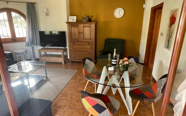 Casa Piedra Abajo