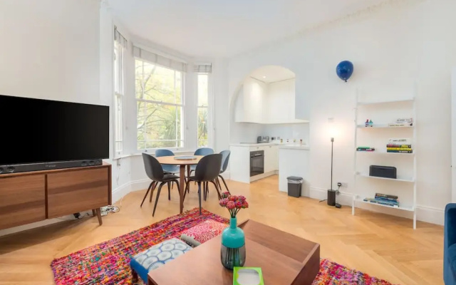 Beautiful Hampstead Home RH6